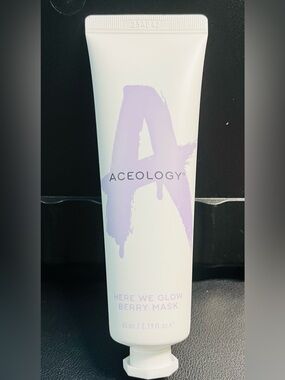 Aceology Here We Glow Berry Mask - 2.19 Oz  Retsil 69.00